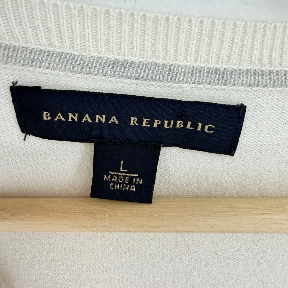 Banana Republic Silk Blend V-Neck Sweater Cream Off White Mens L Preppy Layering